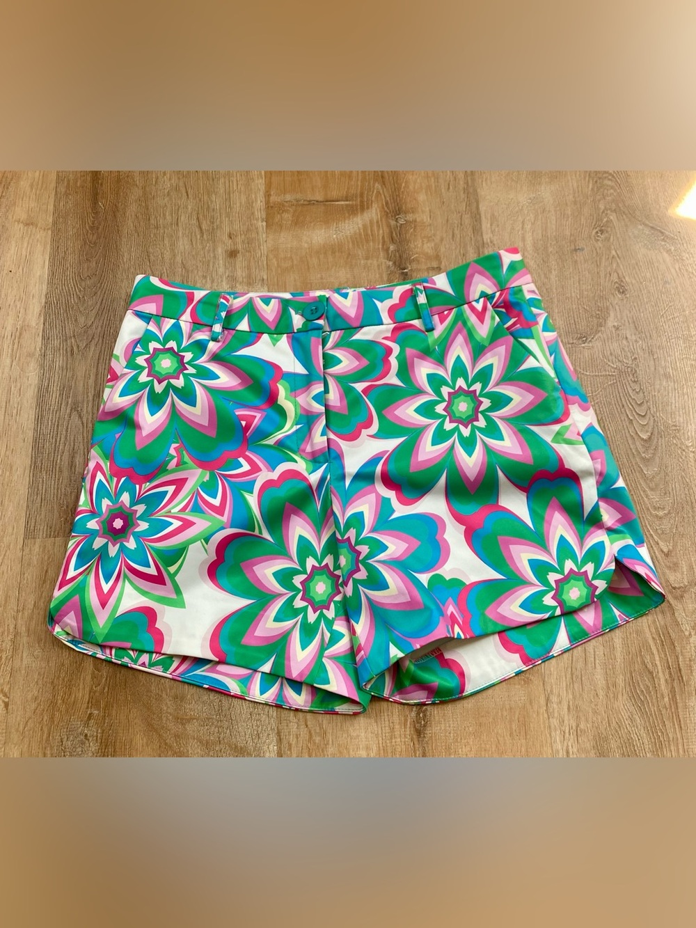 Jade Melody Tam Side-Round Shorts